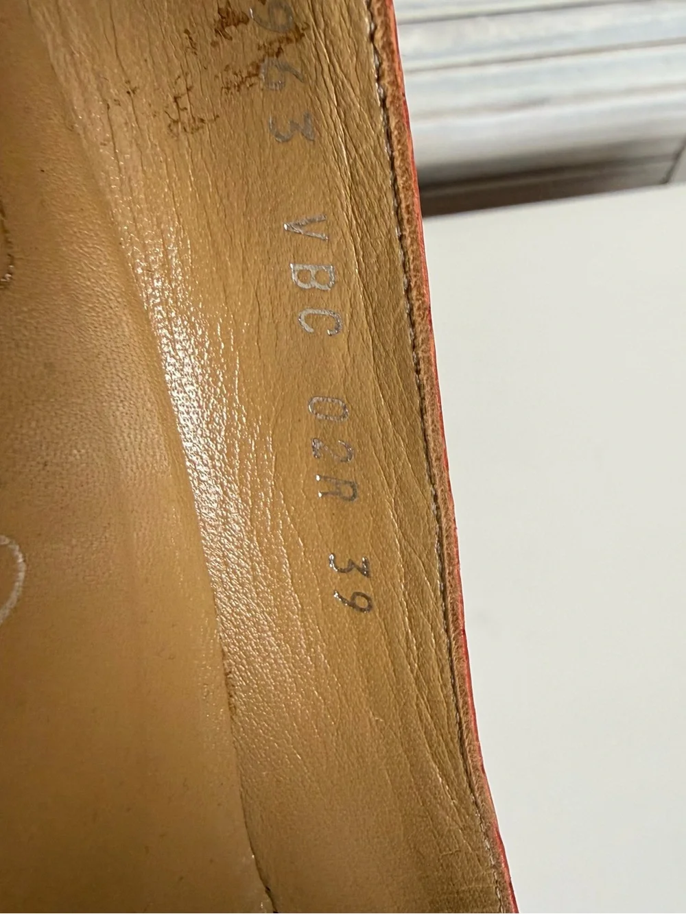 RARE Valentino Garavani Croc-Embossed Orange Leather Pumps with Gold Trim